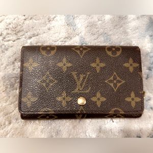 LV Monogram Coated Canvas Pochette Porte-Monnaie
